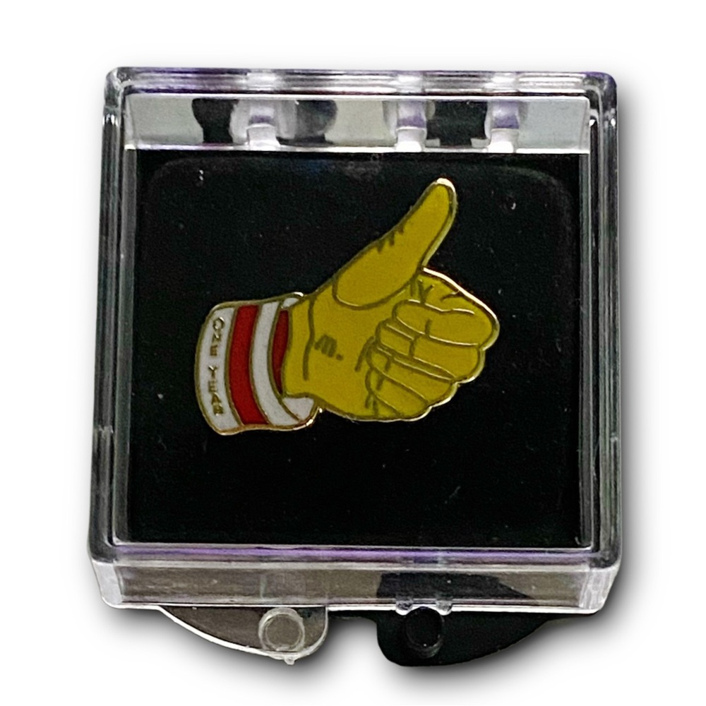 McDonald’s Pin One Year Ronald McDonald Thumbs Up Boxed Service Award Lapel Pin